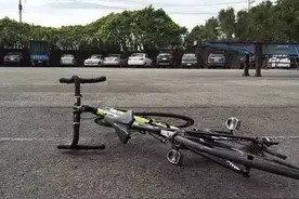 骑车喝水的安全动作，你知道吗？图片