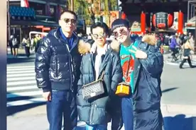 张大大父母首亮相，主持人吃惊：是亲生的吗视频封面