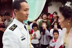 海军少校的军婚！视频封面