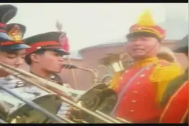 得知母亲去世，陈佩斯骑摩托车回家这段把我看笑了视频封面