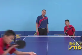 谷云峰教你如何接高调弧圈球 彻底解决出台问题| 斯帝卡V乒乓视频封面