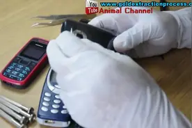 回收的废旧手机都干啥了？实拍拆卸手机含金的部件！涨姿势了！图片