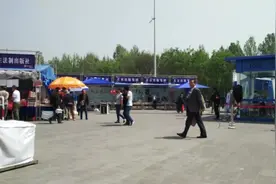 北京书市里的电视报道视频封面