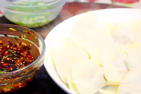 羊肉水饺这样做，没有膻味再配上秘制蘸料，麻辣又暖身视频封面