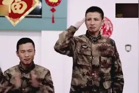 儿子参军八年未见，当见到妈妈那一刻，七尺男儿哭成泪人视频封面