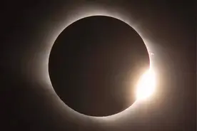 科学档案 | 当贝利珠出现时，人类和宇宙谁更浪漫？图片