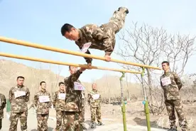来看，武警哥哥教你怎么玩转器械图片