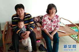 “最美路人”黄欢：赠人玫瑰 手有余香图片