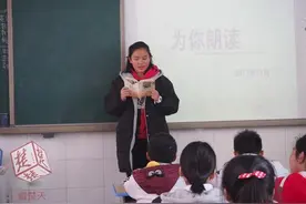 初中英语老师办起校园版“朗读者”，孩子从中寻获满满的自信图片