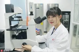 美女学霸“绘本笔记”走红 网友：堪称艺术品图片