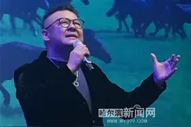 李晓杰回家“把酒倒满”图片