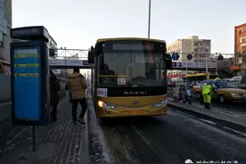 「公交」84路陆续上线”10米纯电“公交客车｜新”纯电“旧”空调“并行，票价都是2元图片