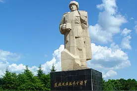 他是出卖杨靖宇的叛徒，但他的母亲深明大义，终生不再见他图片