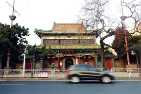 驻足太平路品味城市百年变迁:栈桥跨越古今盛景图片