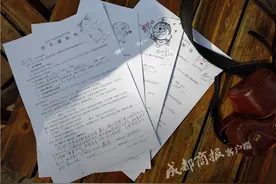 这个辅导员有点萌！手写187份通知书 还画小猪佩奇、哆啦A梦、皮卡丘图片