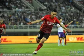 郜林连续4场传射造9球 一纪录笑傲中超现役射手图片