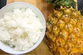 菠萝炒饭图片