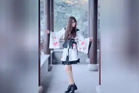 高清版模仿日本舞蹈的中国女神视频封面