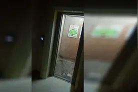 午夜十二点 小区电梯停在负一层这可急坏了业主视频封面