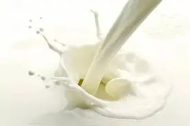 牛奶质量好坏不能看奶皮，教你正确挑选方法图片