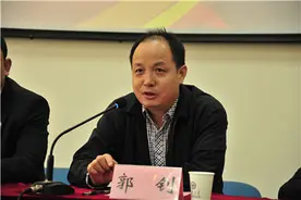 清华优车工商管理高级研修班开课图片