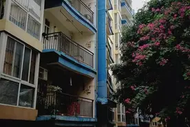 南宁一居民楼成危房，三个单元只拆两个重建？开发商回应图片