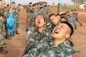 来一场红土地拔河比赛，看看新的一年谁最厉害！图片