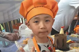 7岁萌娃厨师3分钟做好罐子蛋糕！家长你也可以！图片