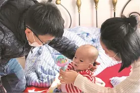 石骨症患儿安安的接力救助之路图片