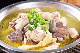 鸡汤虽然营养，提高抗病能力，但此人无福消受，一口也不能喝！视频封面