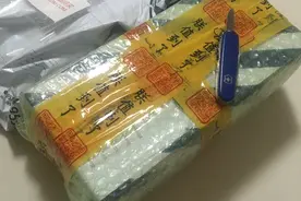 Vans 50 周年限量款 范斯休闲鞋 黑金纪念系列之小骚金(附真人兽)图片