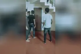 印度人上厕所是这样的，真是大开眼界了，不笑你打我视频封面