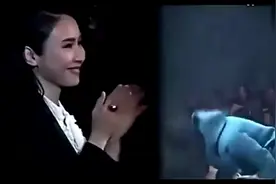 黎姿突现演唱会，陈浩南与小结巴再相聚，那一瞬郑伊健哭了视频封面