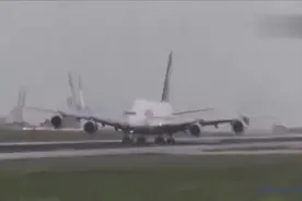 A380抗衡超强大风，不得不服飞行员的技术！图片