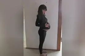 女人的肚子原来是这样被搞大的！图片