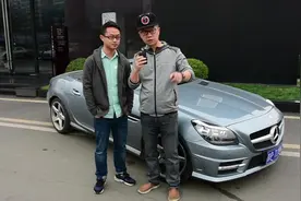 春天是一个荡漾的季节 凹凸哥体验如何用敞篷小跑在大学装B图片