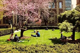 美国大学不靠谱排名之最容易遇到真爱的学校Top10！图片