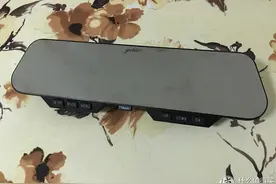 我的爱车生活 篇三：行车记录仪及顶灯取电图片