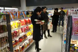 生态城无人超市开挂：每分钟卖200元，6小时营业额破10万图片