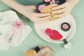 换季断舍离，别忘了你的化妆台图片