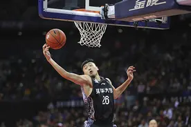 逆袭！清华大一新生签约CBA，打球还是学业不再是单选题图片