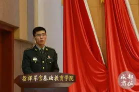 广元男孩地震被军人救下 入伍后寻恩人：让叔叔看我今天的模样图片