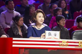 张蕾泪洒《星光大道》总决赛 寄语参赛选手图片