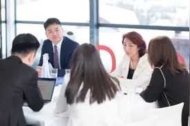 直击达沃斯｜对话刘强东实录图片