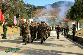 这里有场兵哥哥的考核“真人秀”，你还不来看？图片