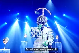 泰版蒙面歌王，榴莲哥翻唱大热单曲《7years》，超正发音开口跪视频封面