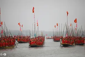 左联：沉舟侧畔千帆过；有请高人右联？图片