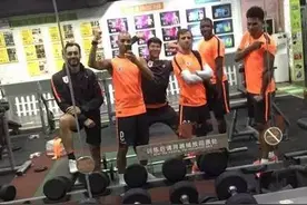 乌索归队开练破离队传闻？！第二场热身赛基本定了！图片