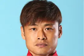 仍活跃在中超的中国足球先生，曾入选FIFA最佳候选人名单图片
