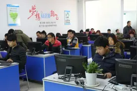 河南电视台报道唐河电商发展视频封面